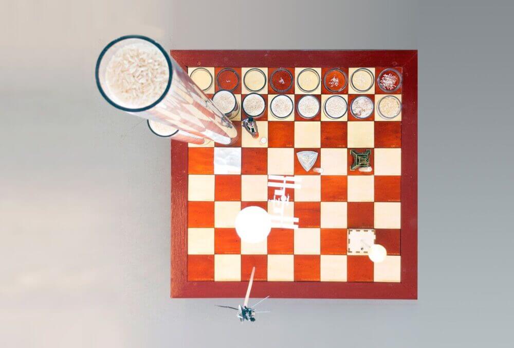quantas casas tem o tabuleiro de xadrez indique a multiplicação 