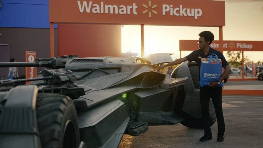 Walmart usa os principais carros da cultura pop para divulgar serviço