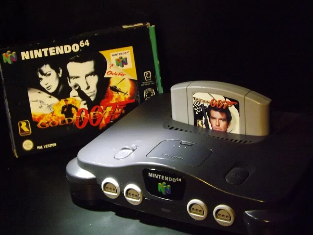 '007 Goldeneye'; o marco histórico em videogame