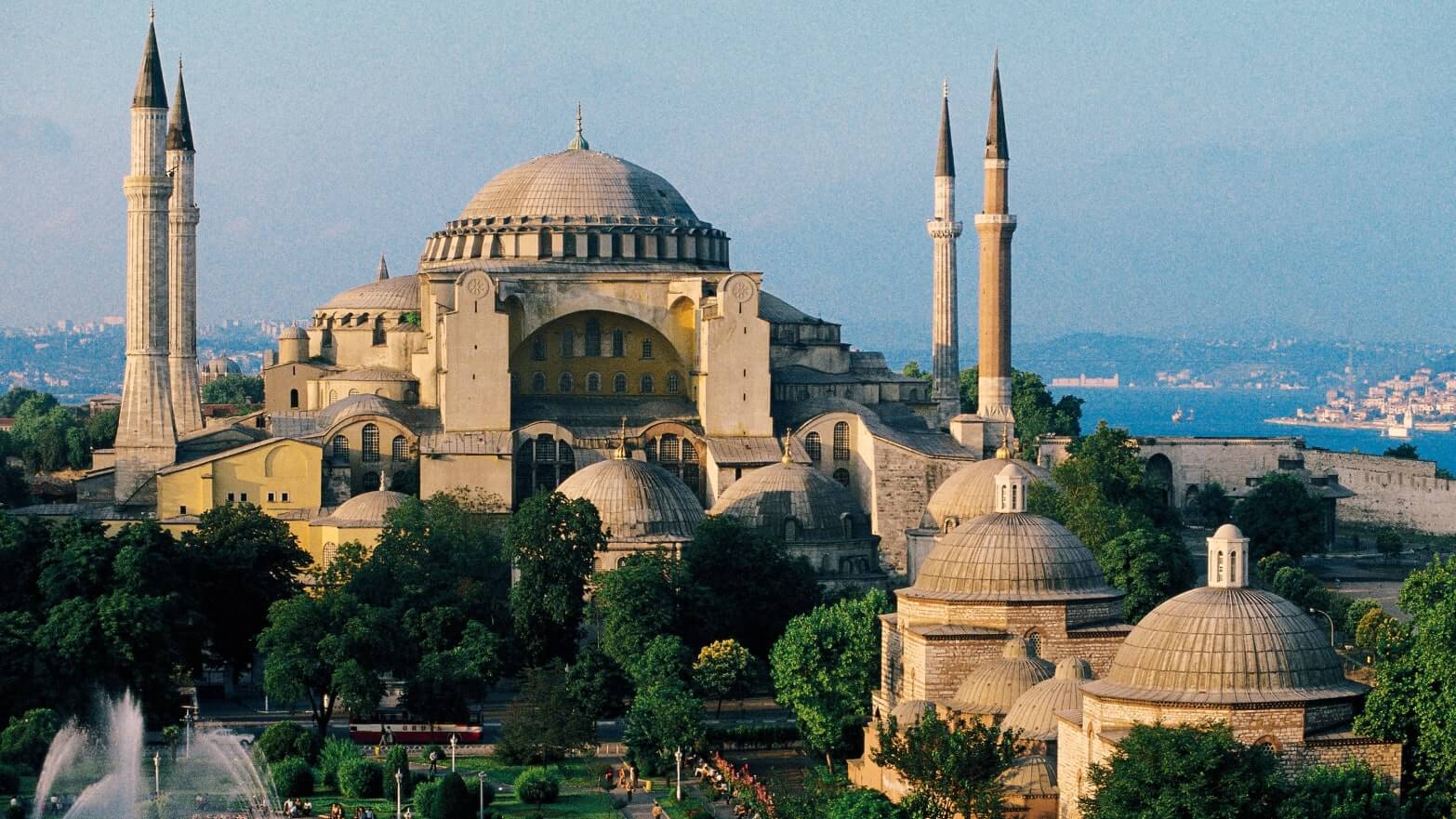 Sons da Basílica Hagia Sophia de 500 anos atrás