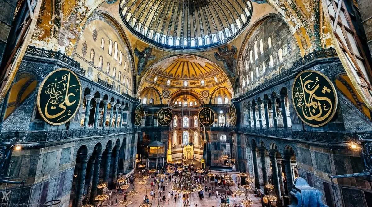 Sons da Basílica Hagia Sophia de 500 anos atrás