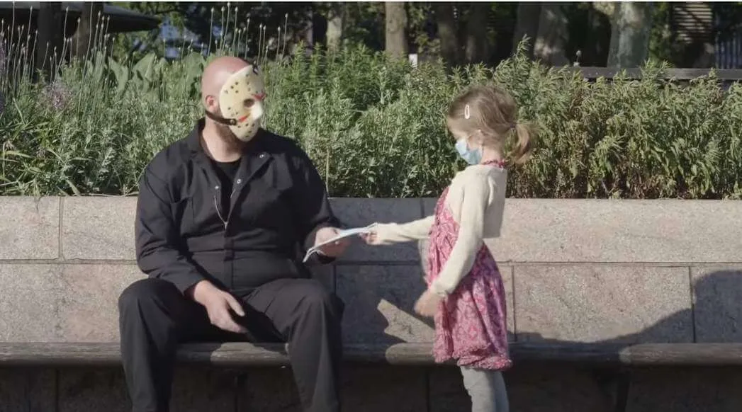 Jason Voorhees volta a NY em campanha de conscientização
