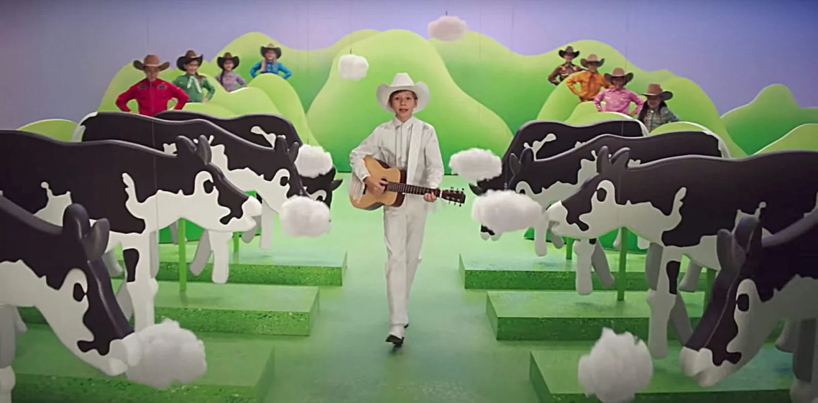 Burger King lança filme musical sobre vacas soltando pum, dirigido por Michel Gondry