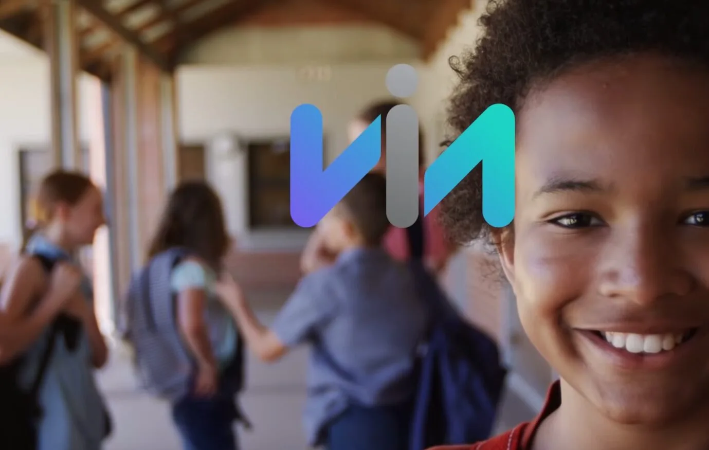 Via Varejo, dona do Ponto Frio e Casas Bahia, também muda marca e passa a se chamar apenas Via