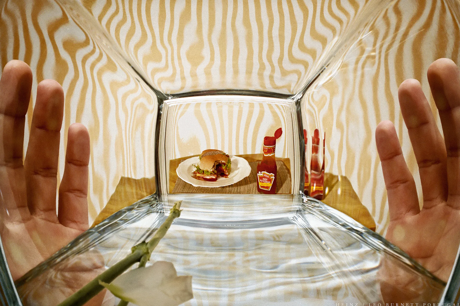 Leo Burnett Portugal: Heinz Hot Ketchup
