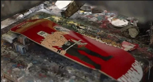 Tony Hawk vai vender 100 skates que têm seu sangue (de verdade) misturado na tinta