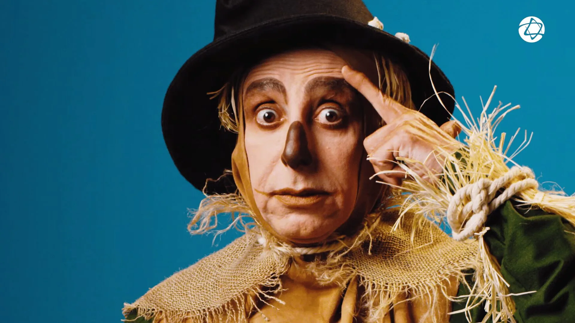 Einstein lança campanha com o Espantalho do Mágico de Oz para alertar sobre AVC