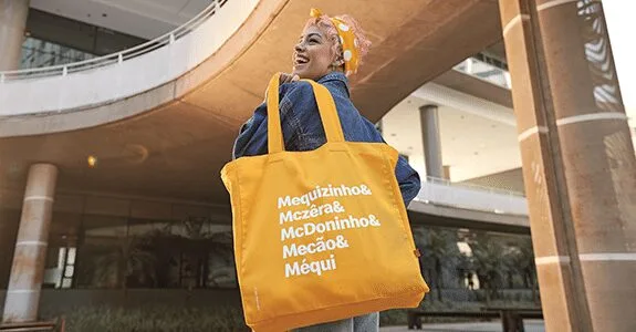 McDonald’s inaugura loja de roupas e memorabilia na Av. Paulista