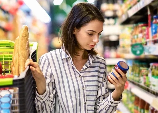 Rótulo de alimentos terão que trazer alerta de excesso de açúcar, sódio e gordura