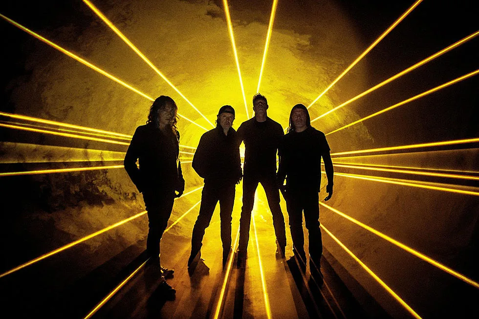 Metallica lança a nova "Lux Æterna"