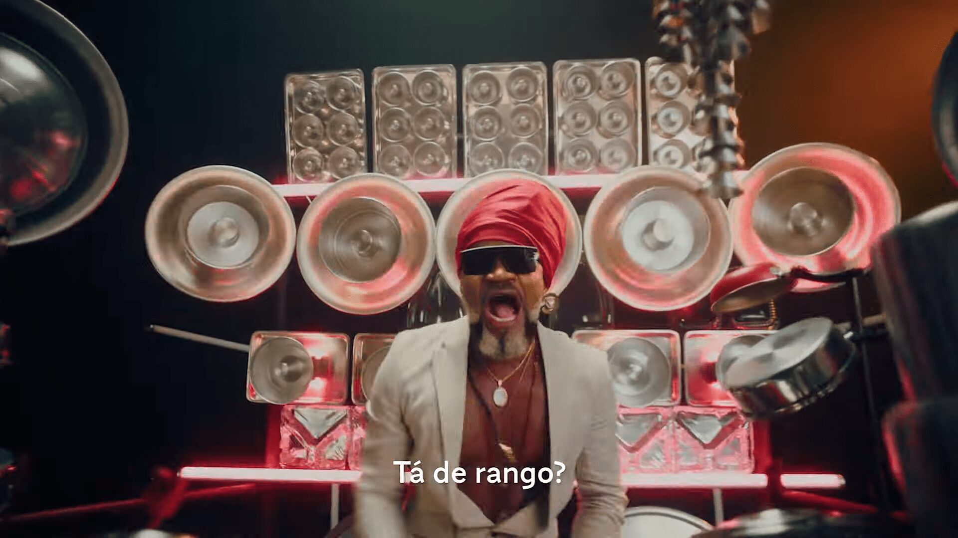 Parceria baiana entre Carlinhos Brown e Nizan Guanaes para iFood