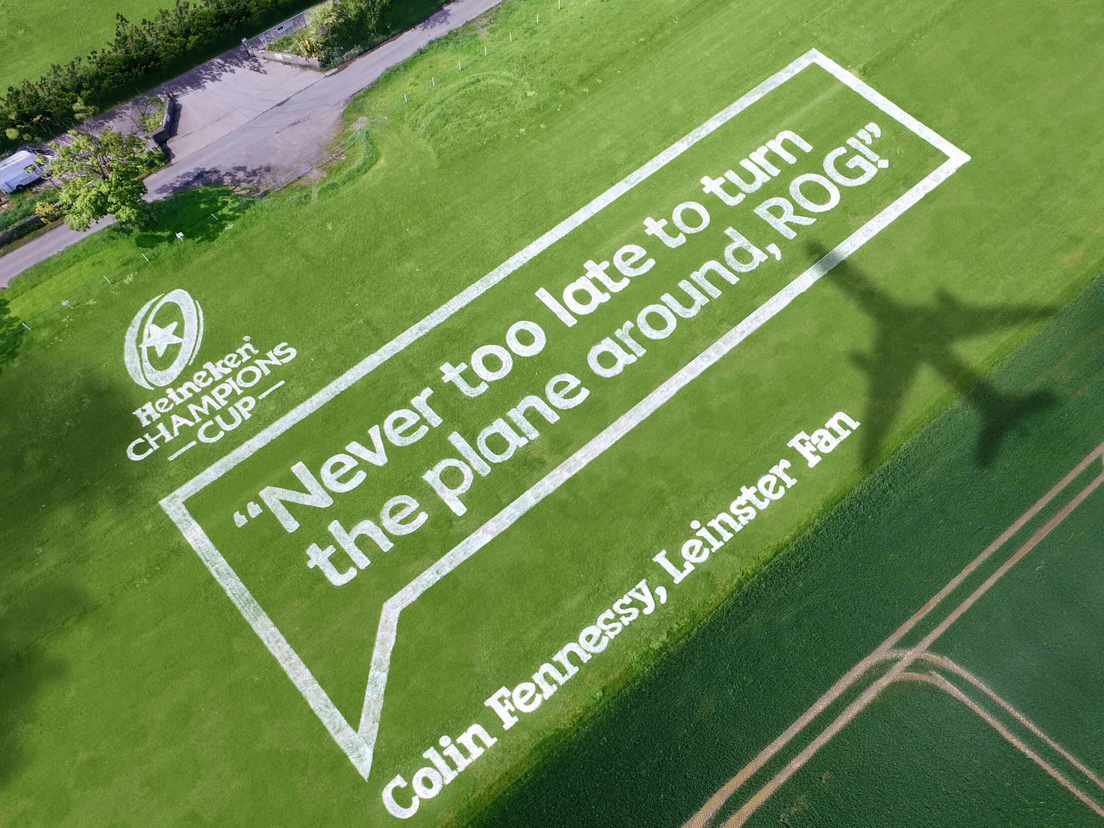 Heineken ajuda torcedor a mandar recado para o time adversário ainda no avião: melhor dar meia-volta!