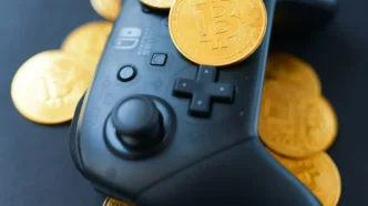 Controle de videogame e moedas de Bitcoin.