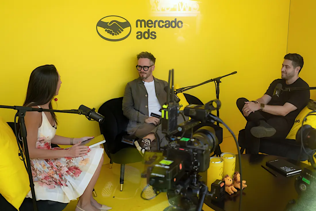 Entrevista em estúdio de gravação Mercado Ads