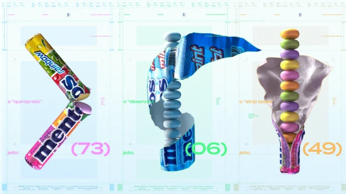 Pacotes de balas coloridos abertos exibindo conteúdo.