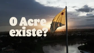 Bandeira do Acre ao pôr do sol