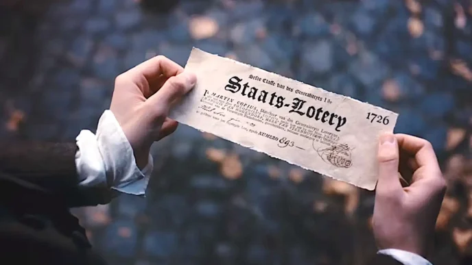 Pessoa segurando bilhete antigo de loteria.