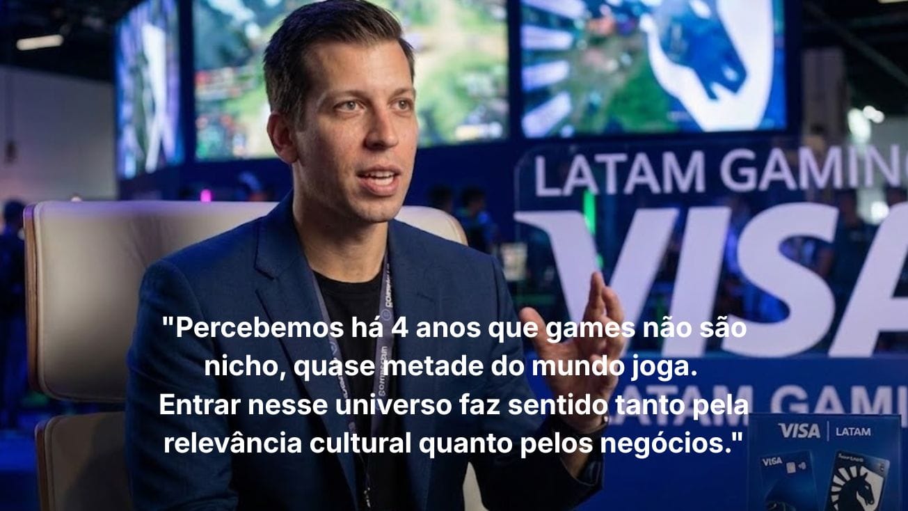 Homem em entrevista sobre mercado de games