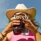 Campanha LoVely da Guinness com a harpa substituindo a letra V